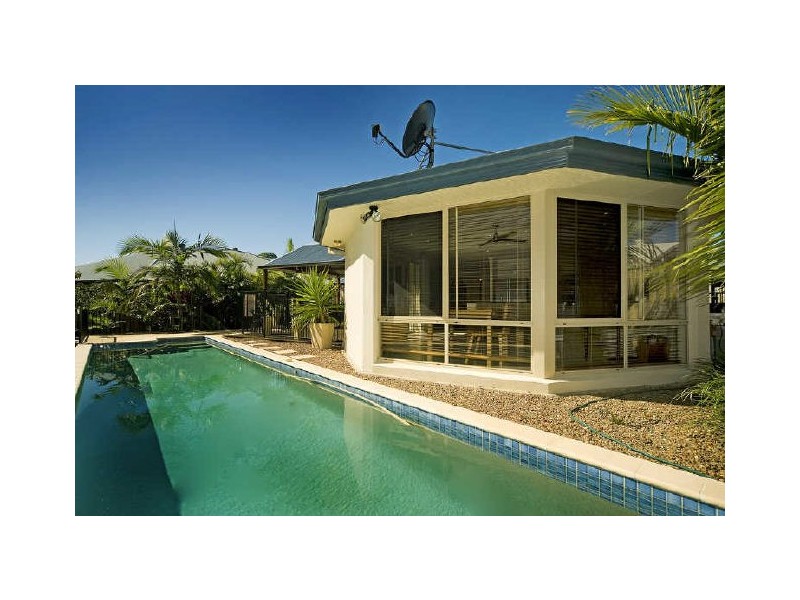 10 Helsal Court, Coomera QLD 4209