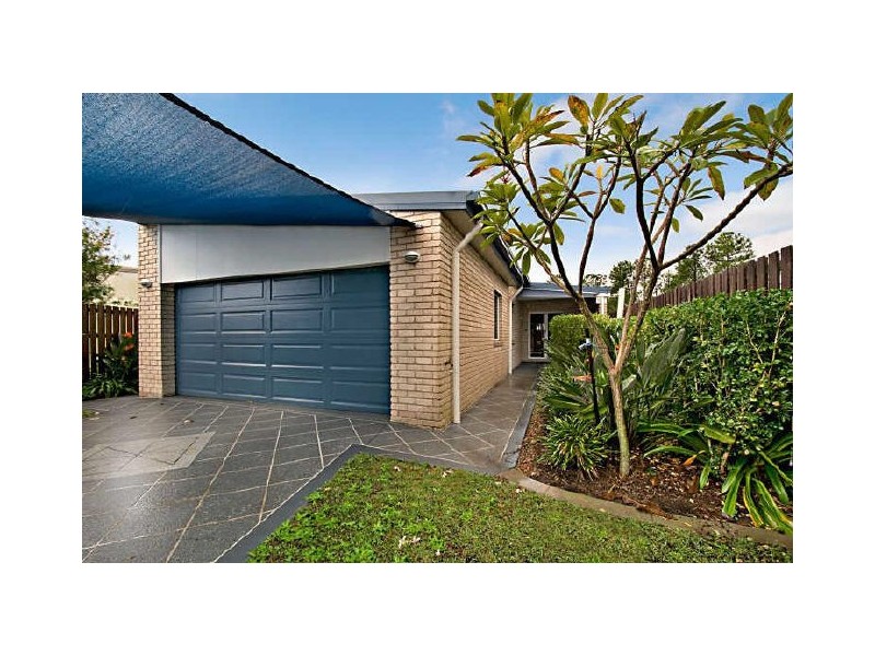 11 Ridgewood Close, Pacific Pines QLD 4211