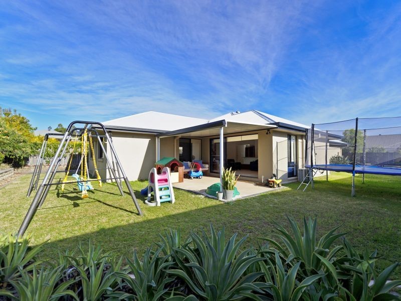 4 Sailaway Court, Coomera Waters QLD 4209
