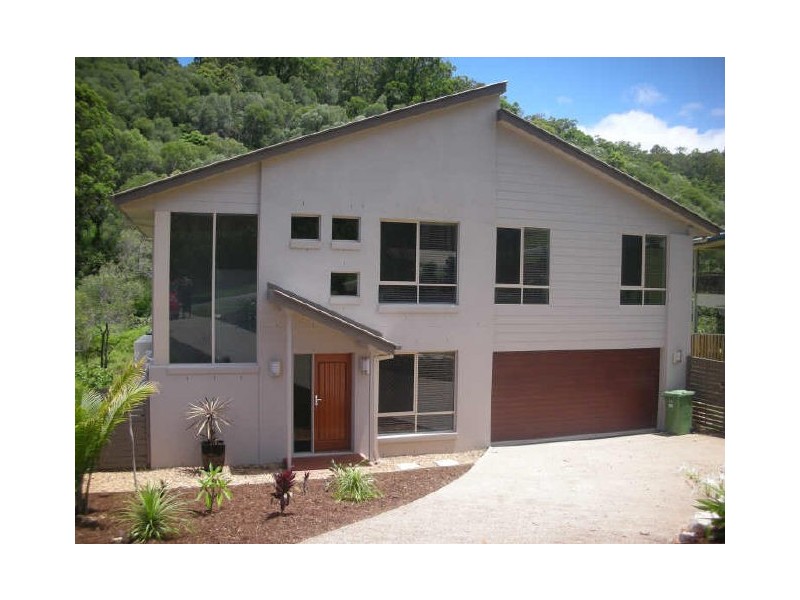 18 Lambert Street, Pacific Pines QLD 4211