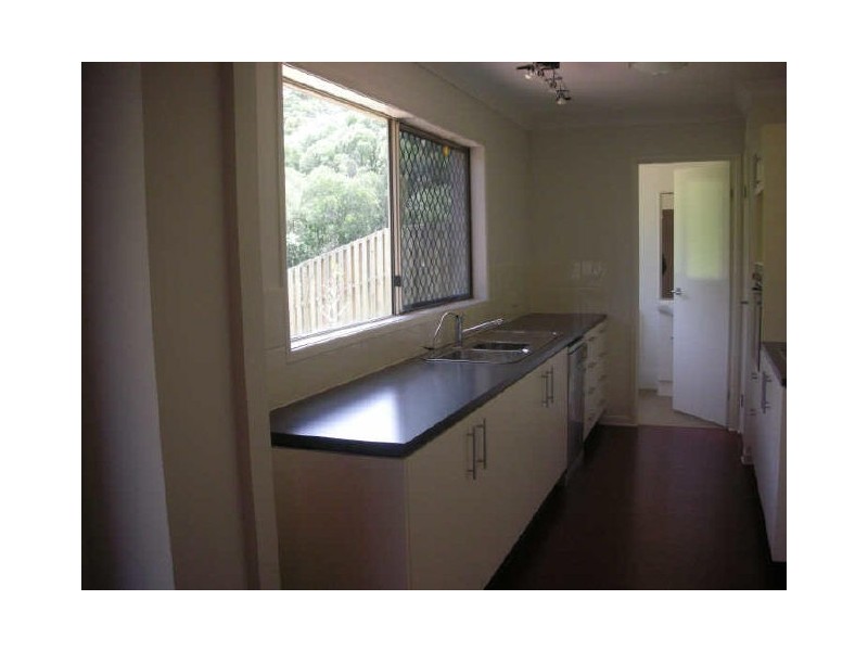 18 Lambert Street, Pacific Pines QLD 4211