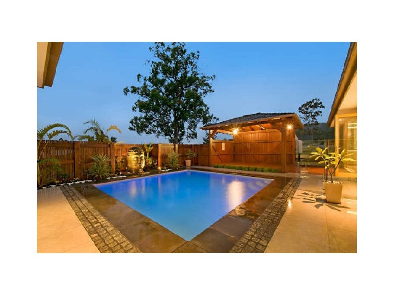 12 Fred Astaire Avenue, Maudsland QLD 4210