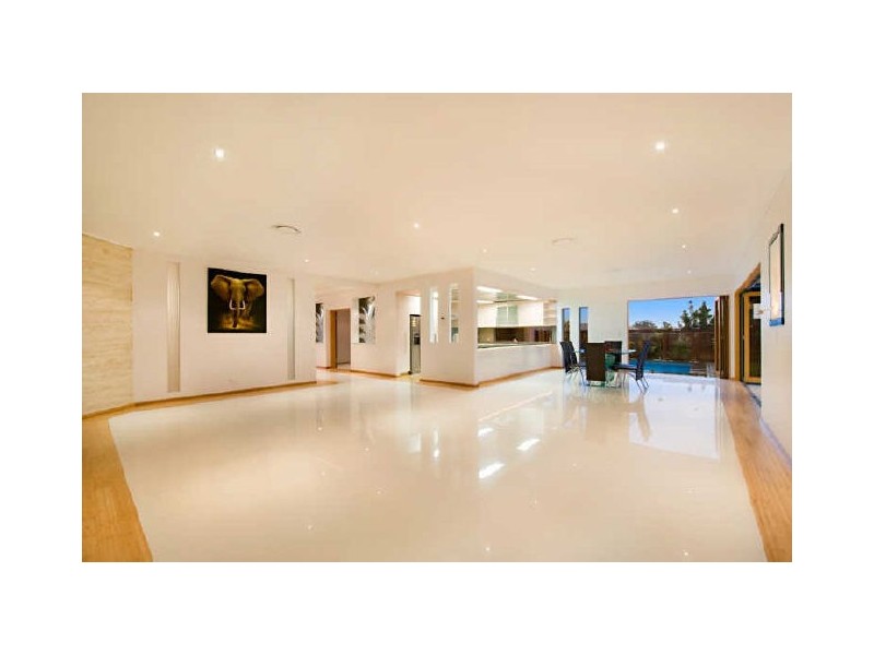12 Fred Astaire Avenue, Maudsland QLD 4210