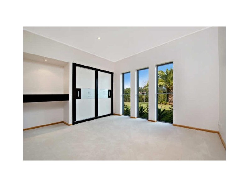 12 Fred Astaire Avenue, Maudsland QLD 4210