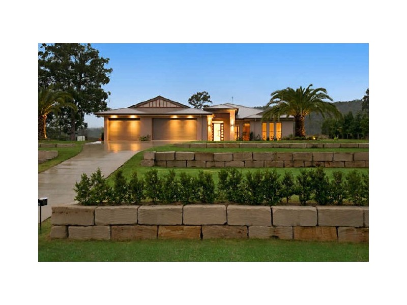 12 Fred Astaire Avenue, Maudsland QLD 4210