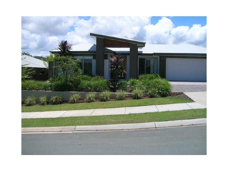 8 Rainlilly Court, Upper Coomera QLD 4209