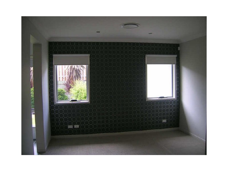 8 Rainlilly Court, Upper Coomera QLD 4209