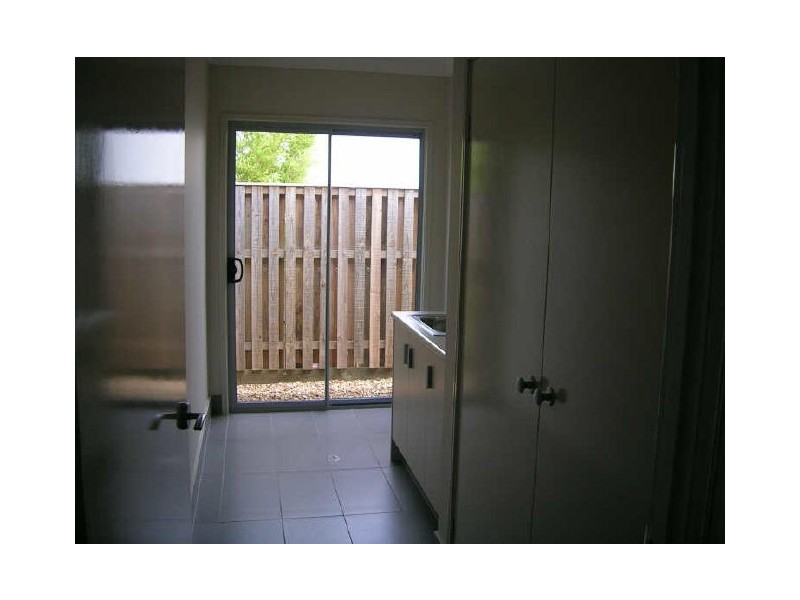 8 Rainlilly Court, Upper Coomera QLD 4209