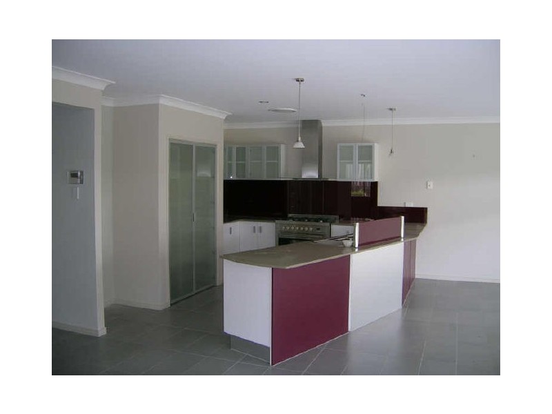 8 Rainlilly Court, Upper Coomera QLD 4209