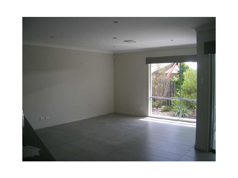 8 Rainlilly Court, Upper Coomera QLD 4209