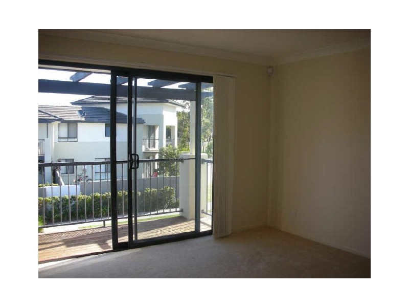 70/24 Jessica Drive, Coomera QLD 4209