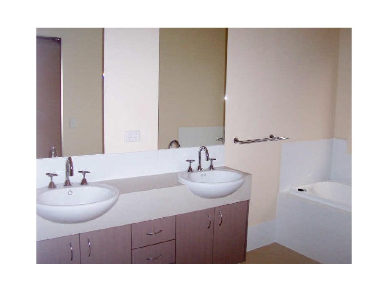 19 Greendragon Crescent, Upper Coomera QLD 4209