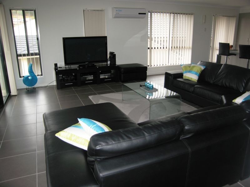 11 Barrington Street, Upper Coomera QLD 4209