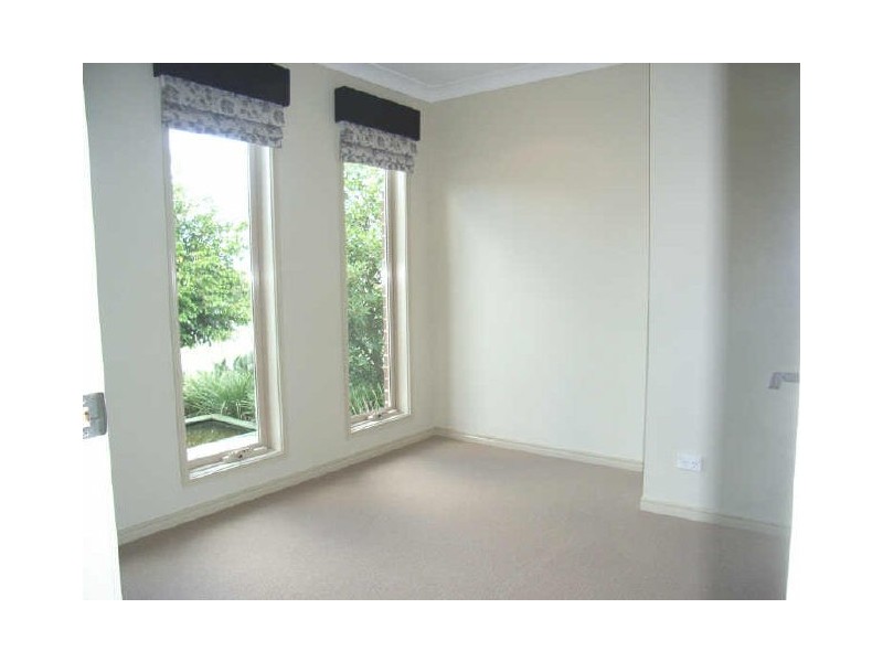 6 Rainlilly Crescent, Upper Coomera QLD 4209