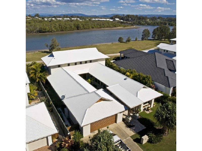 17 Brindabella Close, Coomera Waters QLD 4209