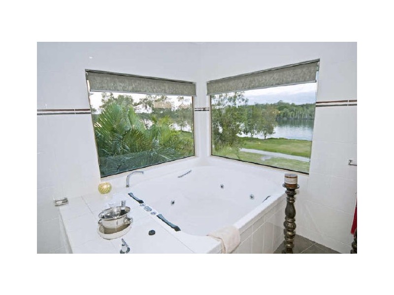 17 Brindabella Close, Coomera Waters QLD 4209