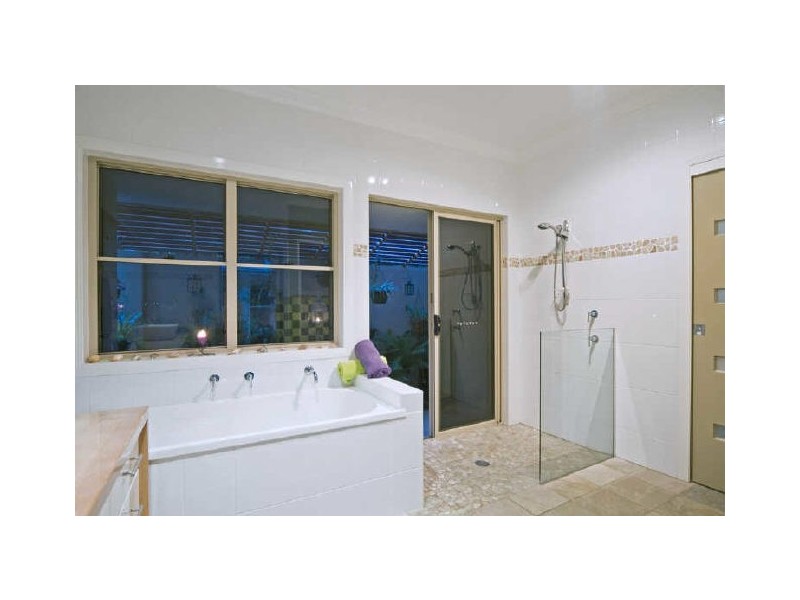 17 Brindabella Close, Coomera Waters QLD 4209