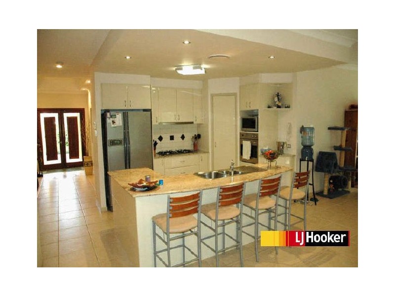 30 Pacha Close, Coomera Waters QLD 4209