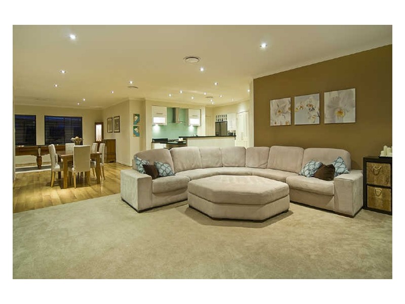 3 Veninde Lane, Coomera Waters QLD 4209