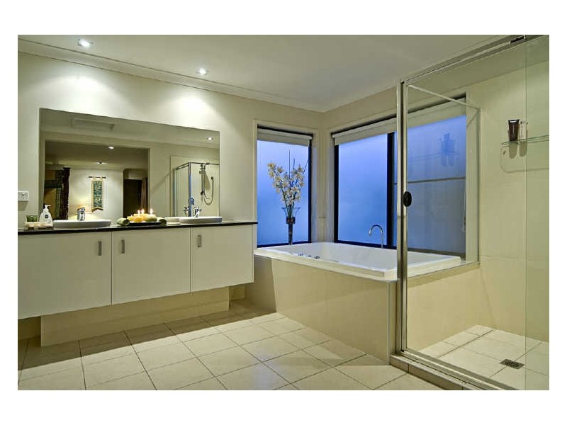 3 Veninde Lane, Coomera Waters QLD 4209