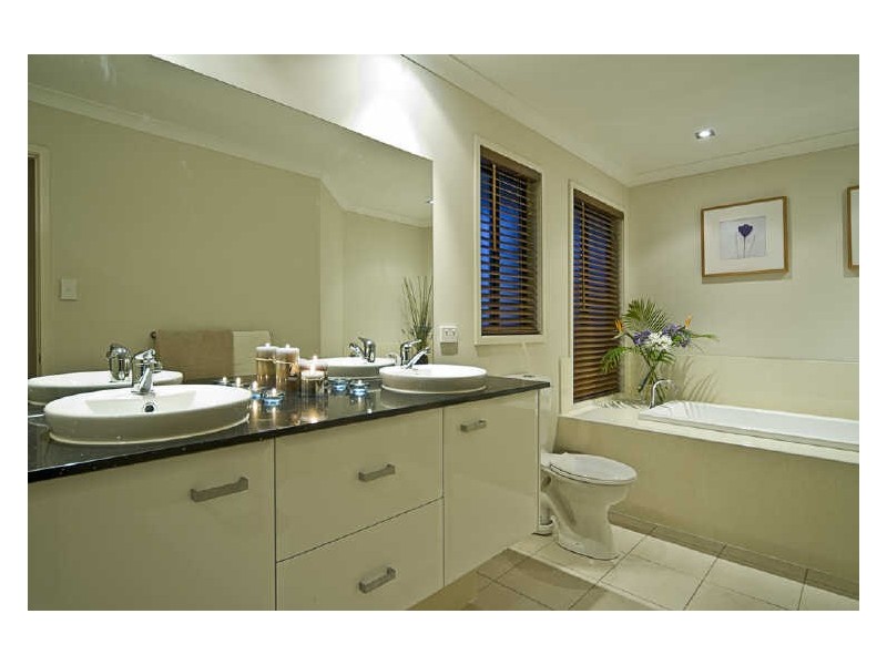 3 Veninde Lane, Coomera Waters QLD 4209