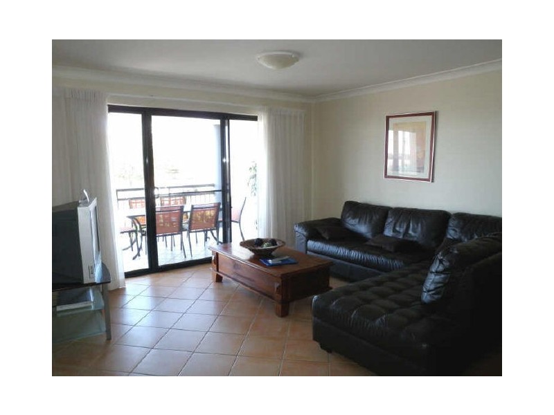 325/392 Marine Parade, Labrador QLD 4215