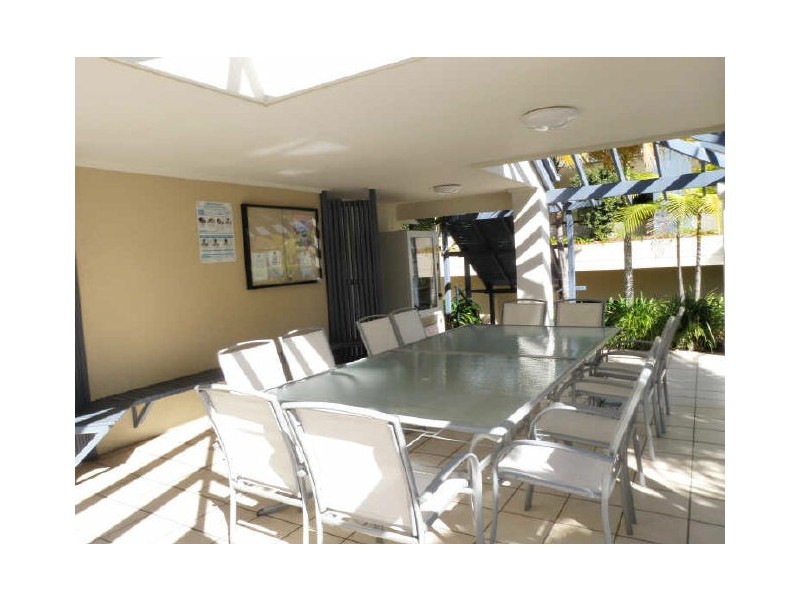 325/392 Marine Parade, Labrador QLD 4215