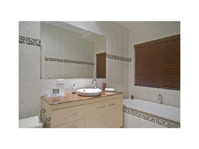5 Rainbow Circuit, Coomera Waters QLD 4209