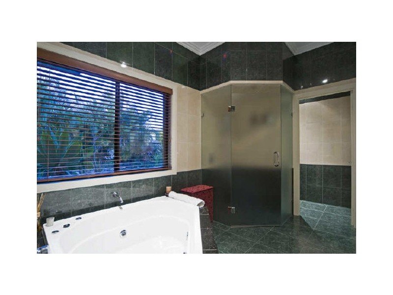 5 Rainbow Circuit, Coomera Waters QLD 4209