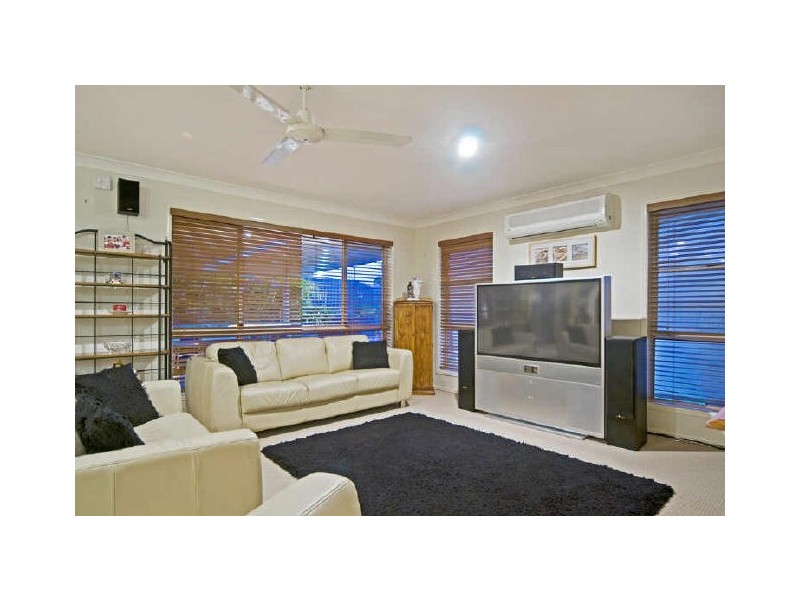 16 Roe Street, Upper Coomera QLD 4209