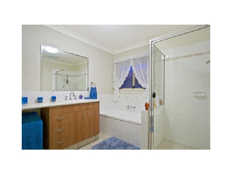 16 Roe Street, Upper Coomera QLD 4209