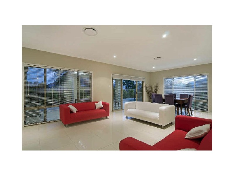 16 Rainbow Circuit, Coomera Waters QLD 4209