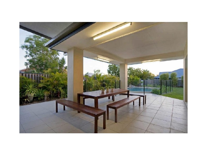 16 Rainbow Circuit, Coomera Waters QLD 4209