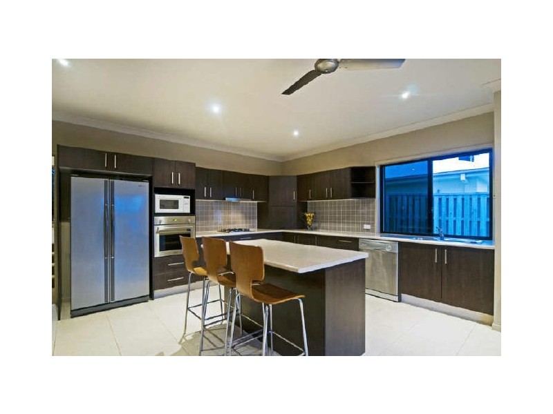 7 Koomooloo Circle, Coomera Waters QLD 4209