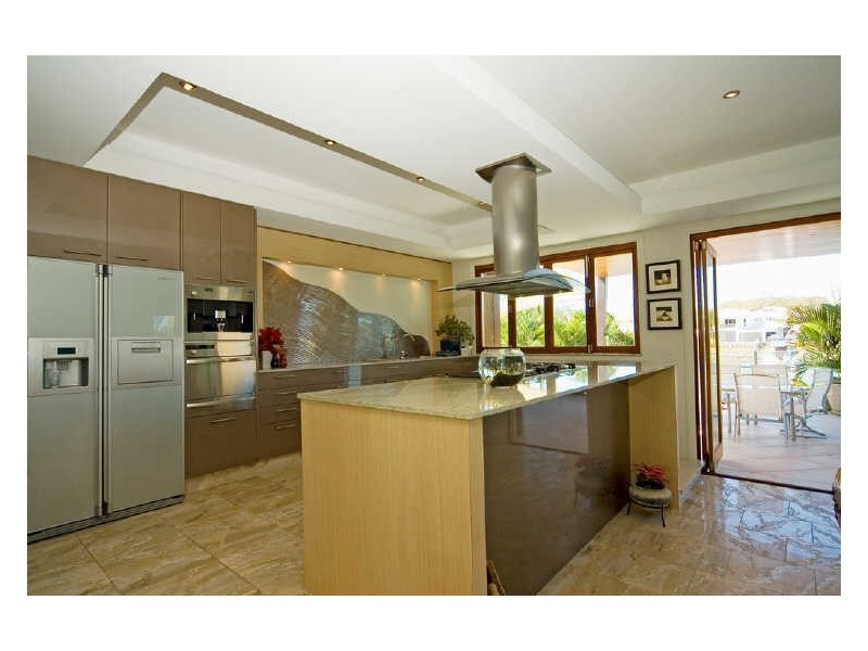 34 Buccaneer Way, Coomera Waters QLD 4209