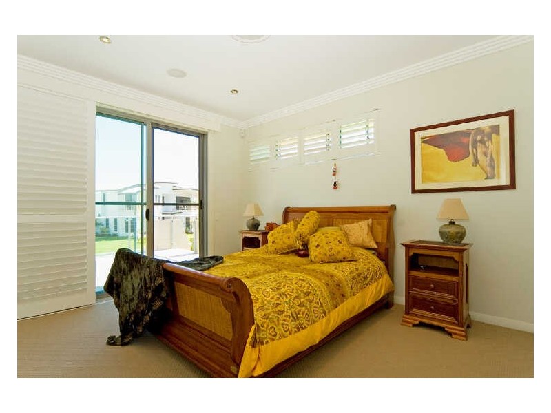 34 Buccaneer Way, Coomera Waters QLD 4209