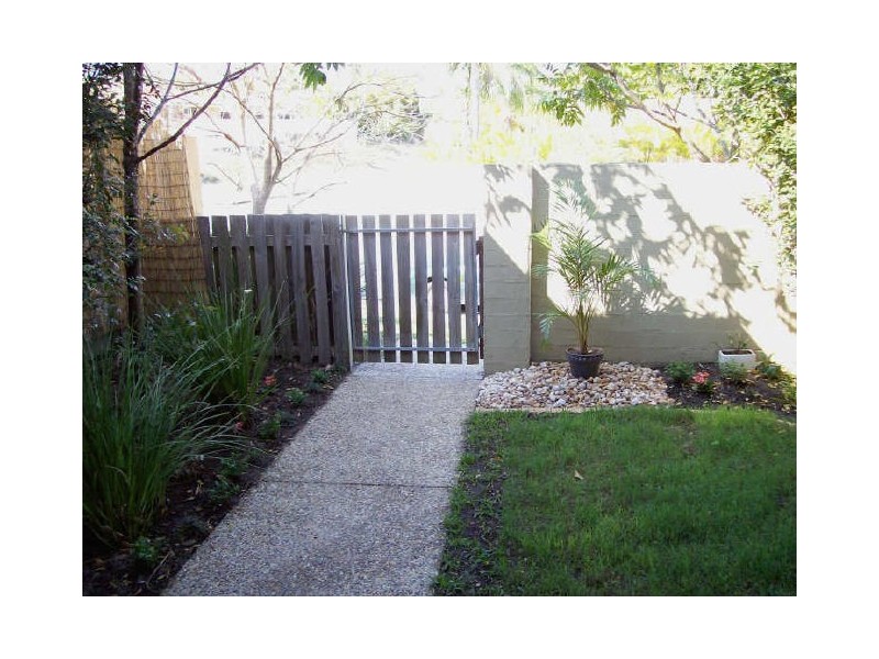 6/1 Pinecrest Court, Oxenford QLD 4210