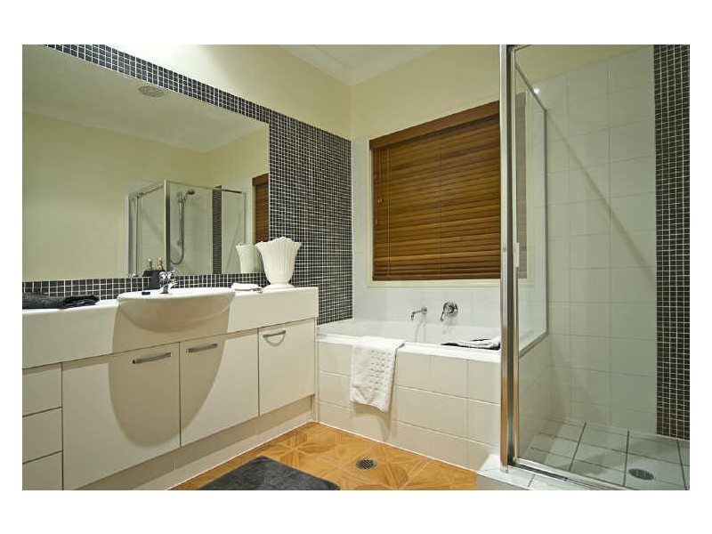 3 Pathfinder Road, Coomera Waters QLD 4209