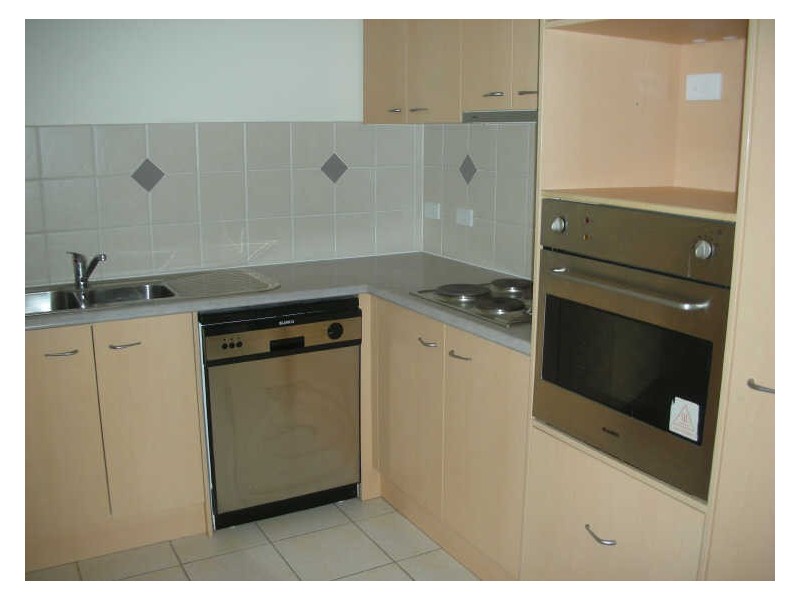 2/2 Dickinson Street, Upper Coomera QLD 4209