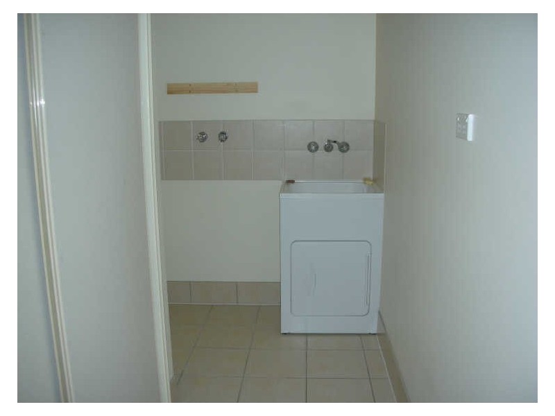 2/2 Dickinson Street, Upper Coomera QLD 4209