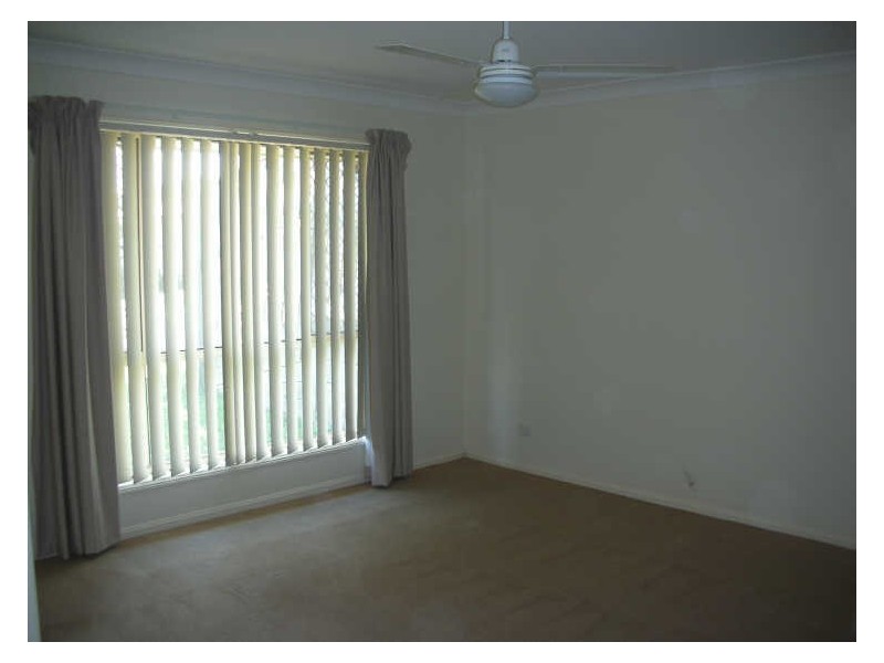 2/2 Dickinson Street, Upper Coomera QLD 4209