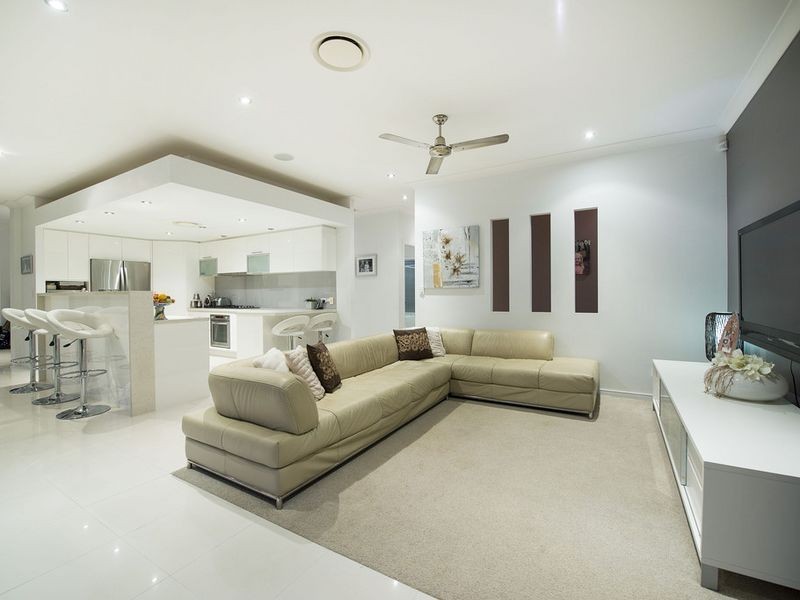 17 First Light Court, Coomera Waters QLD 4209