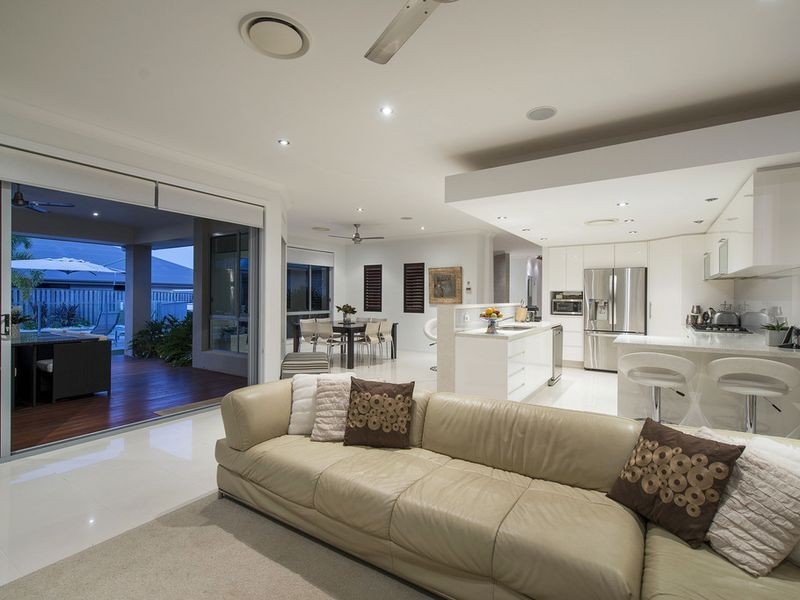 17 First Light Court, Coomera Waters QLD 4209