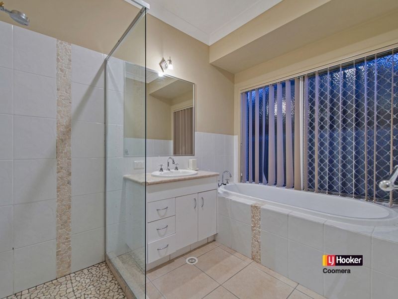 6 Kingtide Lane, Coomera Waters QLD 4209