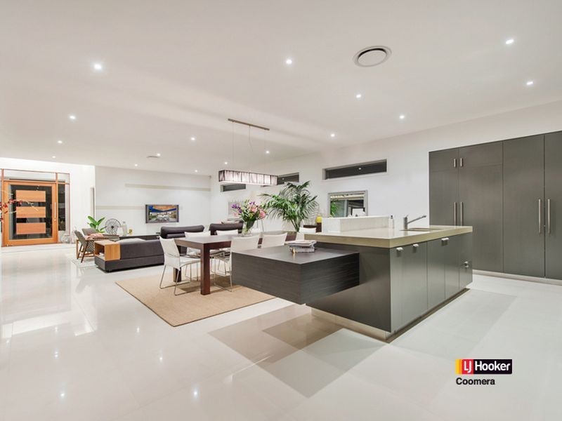 8 Kingtide Lane, Coomera Waters QLD 4209