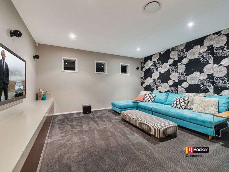 8 Kingtide Lane, Coomera Waters QLD 4209