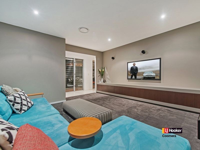 8 Kingtide Lane, Coomera Waters QLD 4209