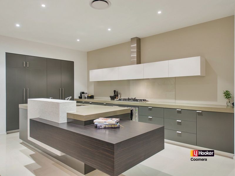 8 Kingtide Lane, Coomera Waters QLD 4209