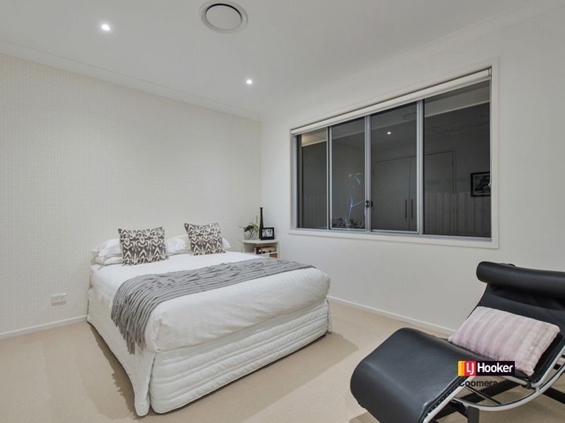 8 Kingtide Lane, Coomera Waters QLD 4209