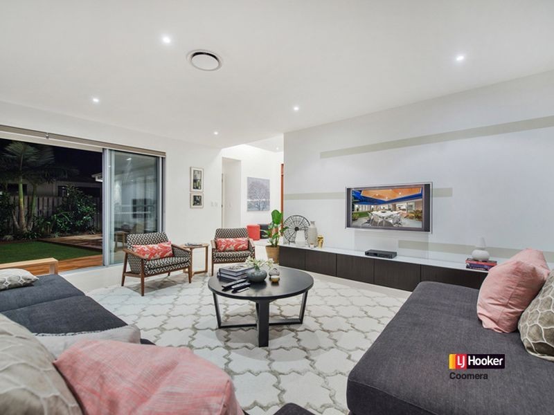 8 Kingtide Lane, Coomera Waters QLD 4209